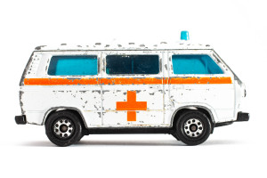 Krankenwagen | VW | Transporter | Weiss | kleine Lackschäden | 1980 | Matchbox | Karen Kägi