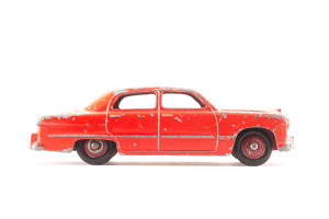 Limousine | Ford | Sedan | Rot | Kupplung klemmt | 1950 | Dinky Toys | Martin Sigrist