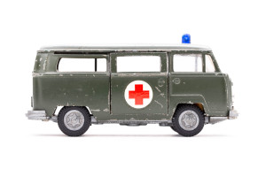 Krankenwagen | VW | T2 | Grün | Klimaanlage defekt | 1970 | Playart | Martin Sigrist